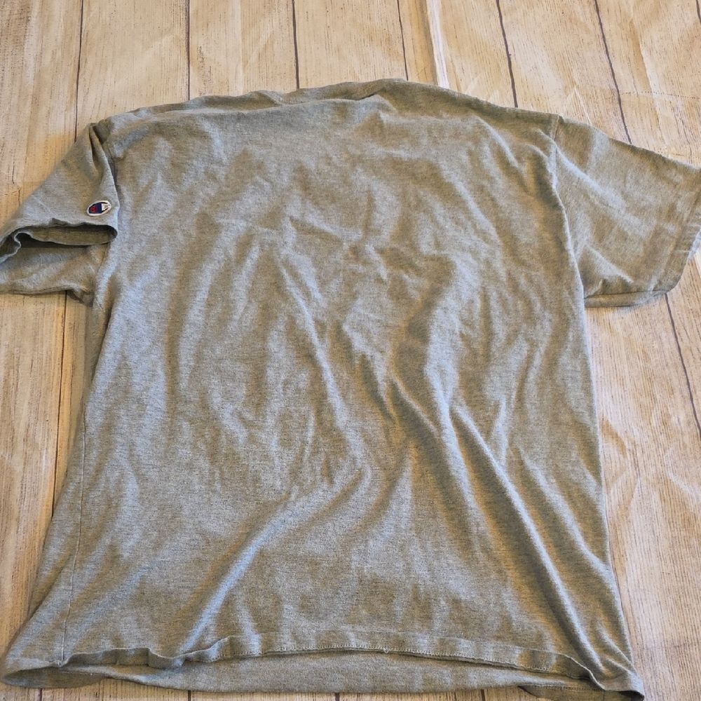 Champion Gray Short Sleeve Tee Urban Graphic - Picture 4 of 4